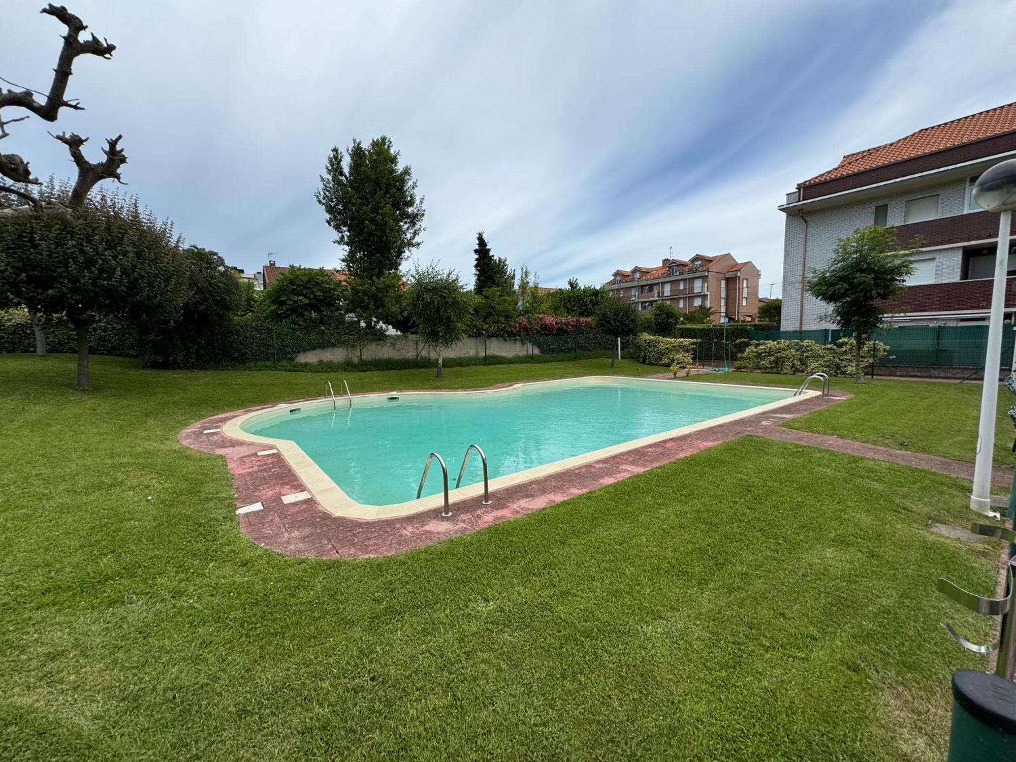 Garaje Y Piscina Comunitaria! Suances Exterior foto