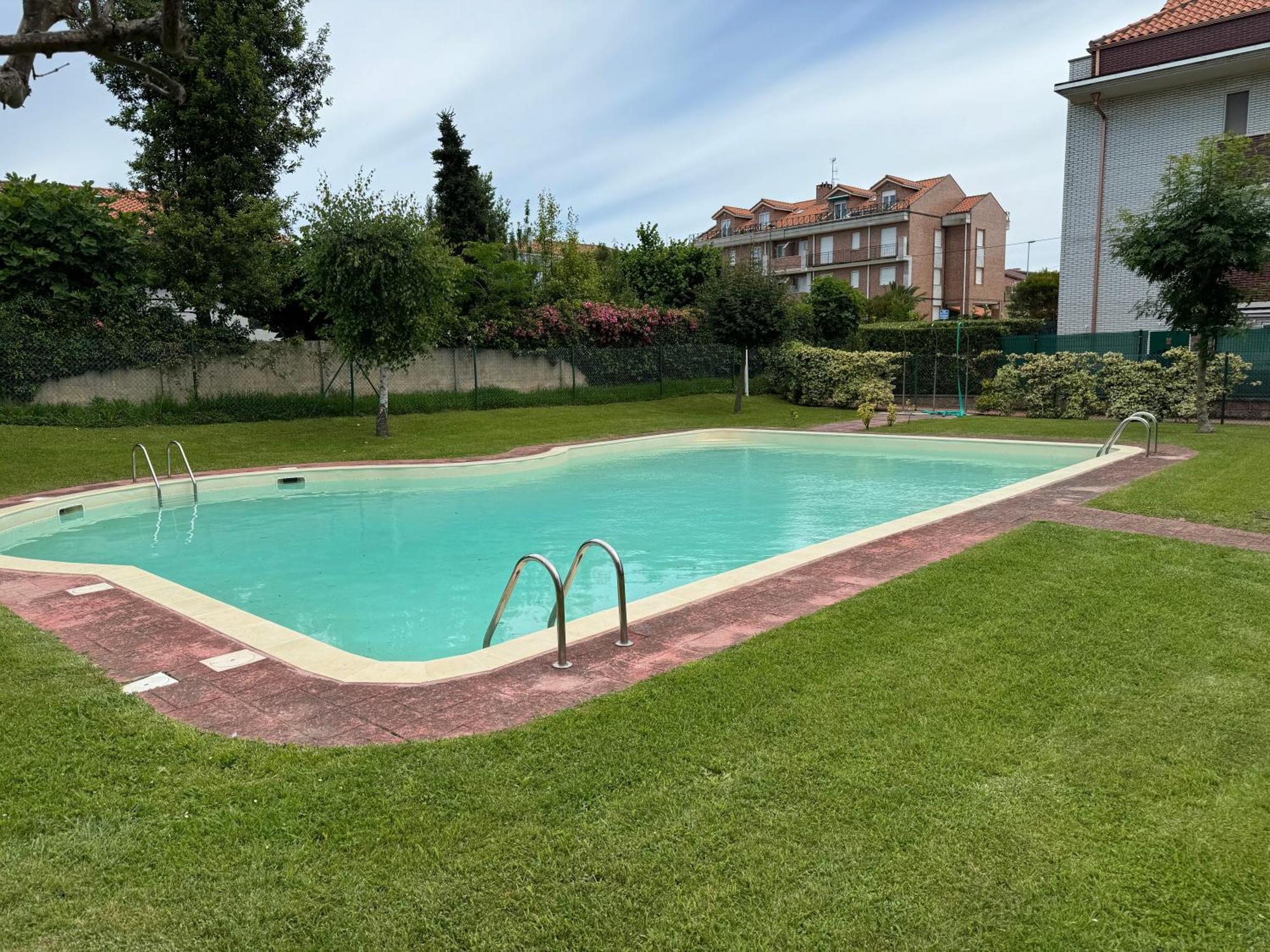 Garaje Y Piscina Comunitaria! Suances Exterior foto